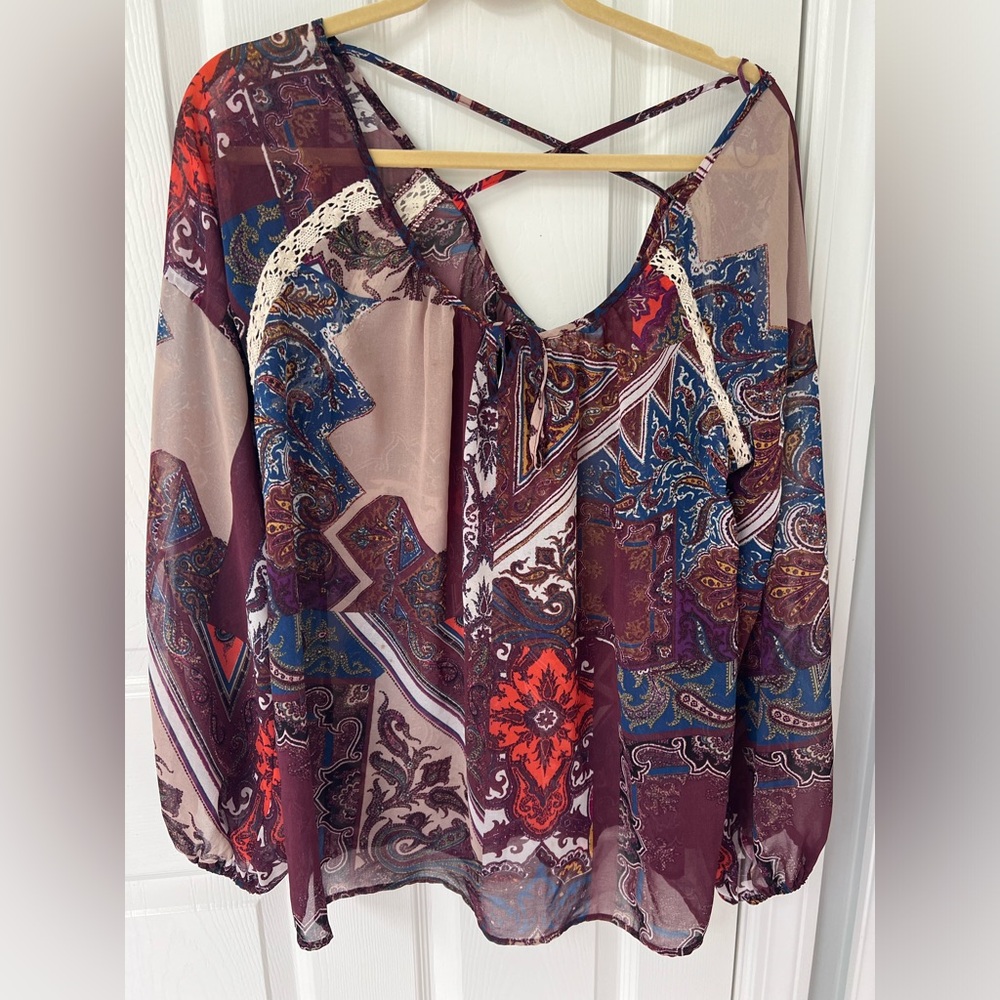 Sun & Shadow blouse XL cross back , tie front